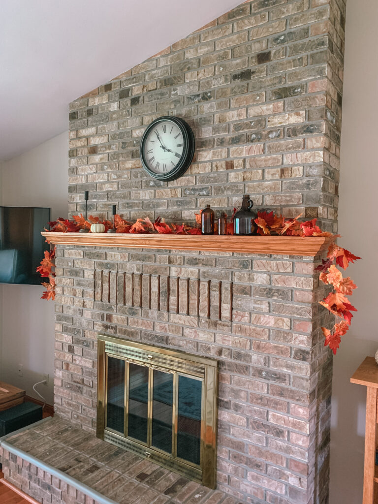 Fall fireplace mantle