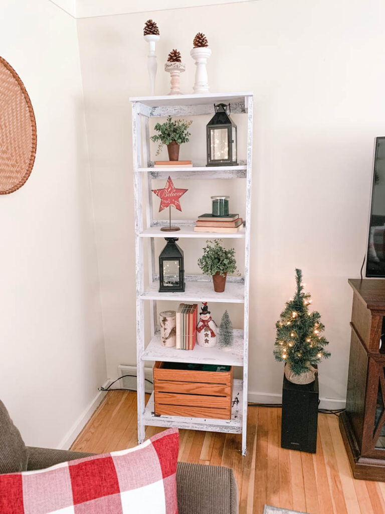 Christmas Shelf Decor