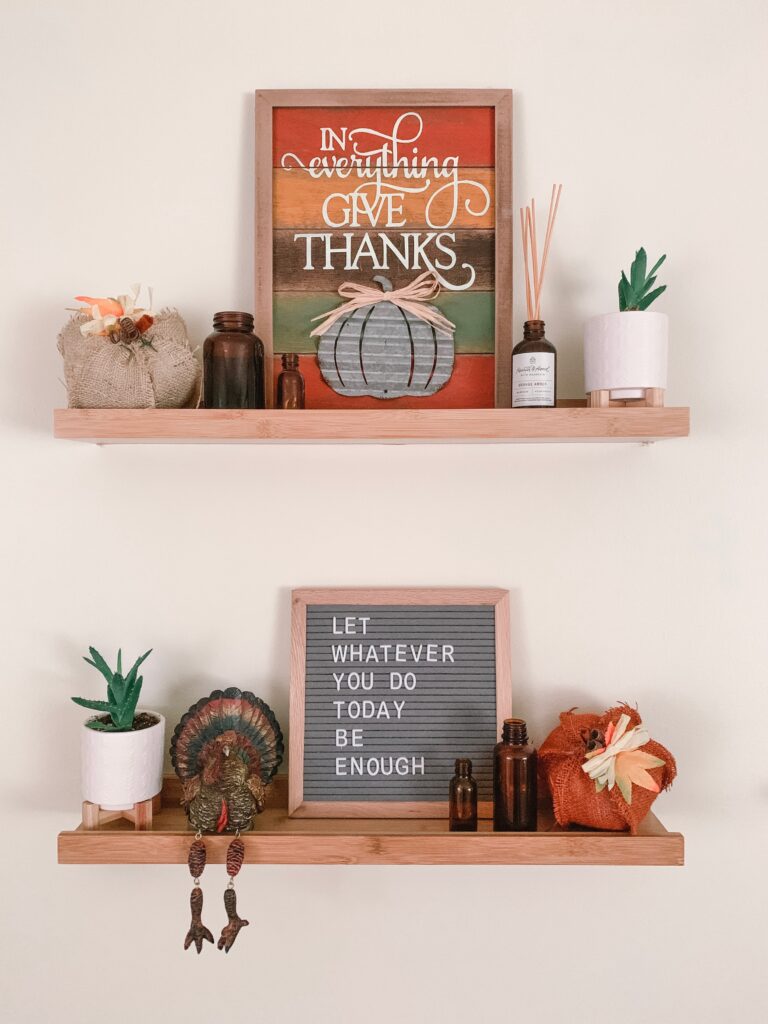 Thanksgiving shelf decor