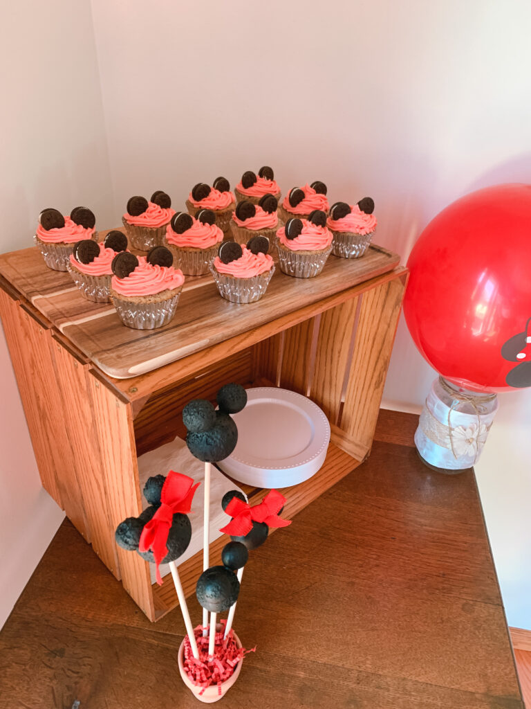Mickey Mouse cupcakes